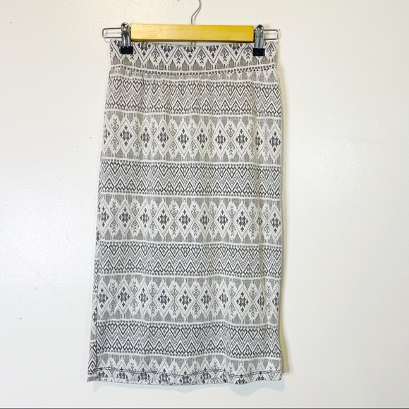 Gilli Dresses & Skirts - ☀️ Gilli | midi bodycon skirt BNWT boutique brand